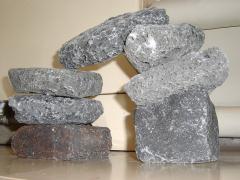 �x�m�R�̐΂̂��َq